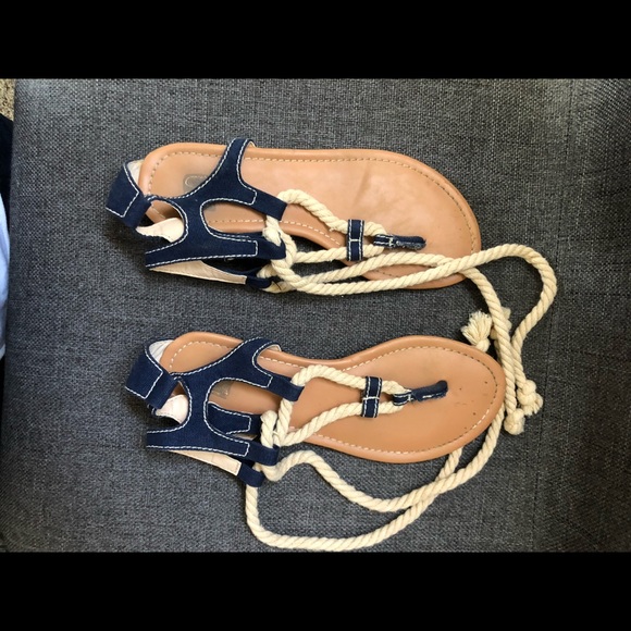 Rope lace up sandals - Picture 2 of 3